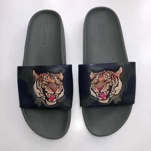 polo slides tiger